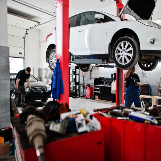 10 Preguntas que Debes Hacer Antes de Llevar tu Auto a Mantenimiento | Innyec