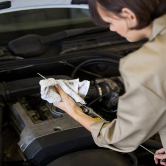 Signos de que tu coche necesita un cambio de aceite: Actúa con Innyec